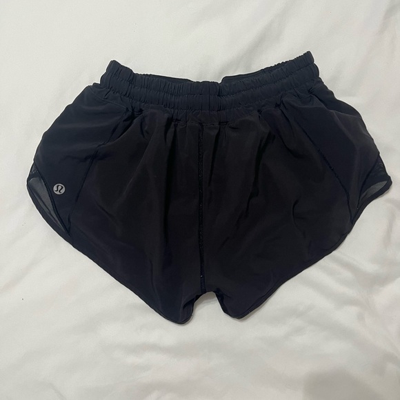 Black hotty hot sz4 lululemon shorts - Picture 3 of 4